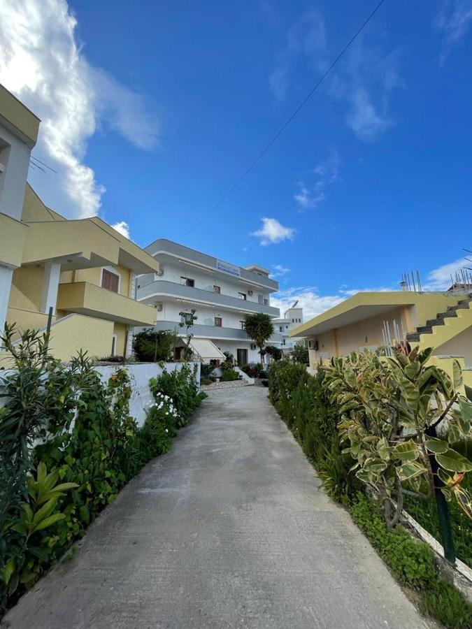 Hola Rooms Ksamil Bagian luar foto