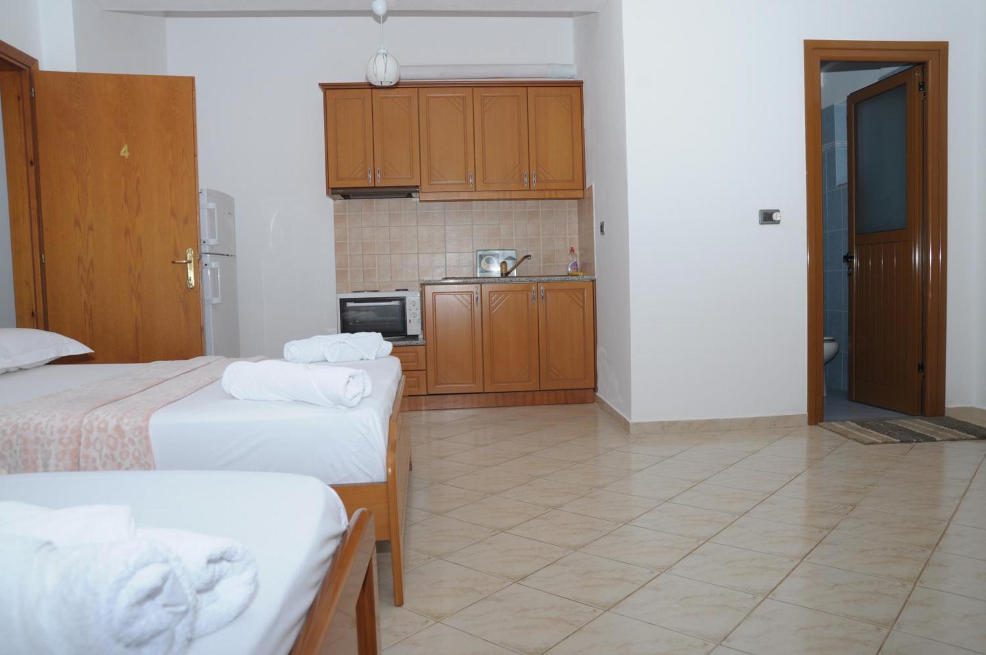 Hola Rooms Ksamil Bagian luar foto