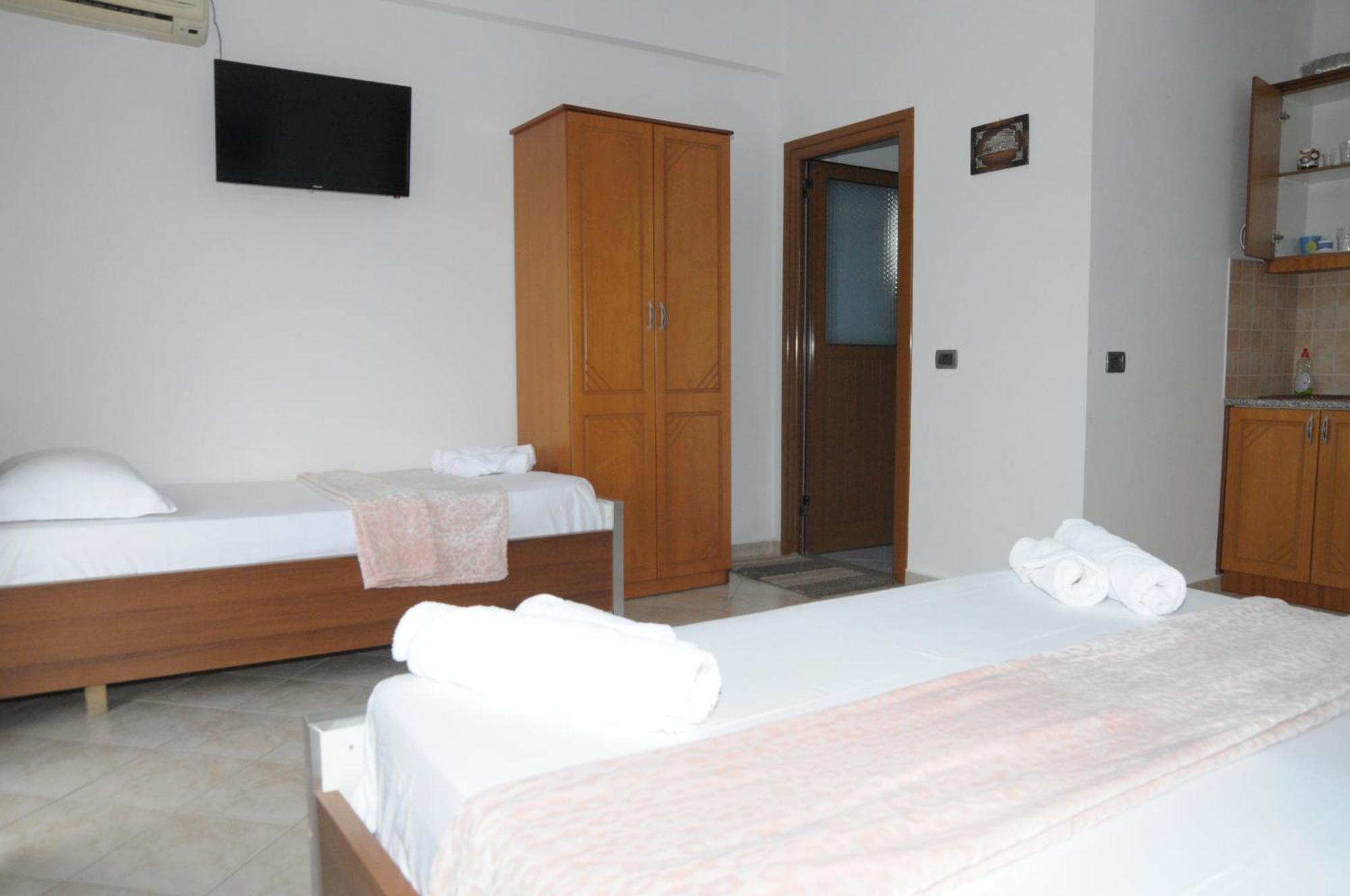 Hola Rooms Ksamil Bagian luar foto