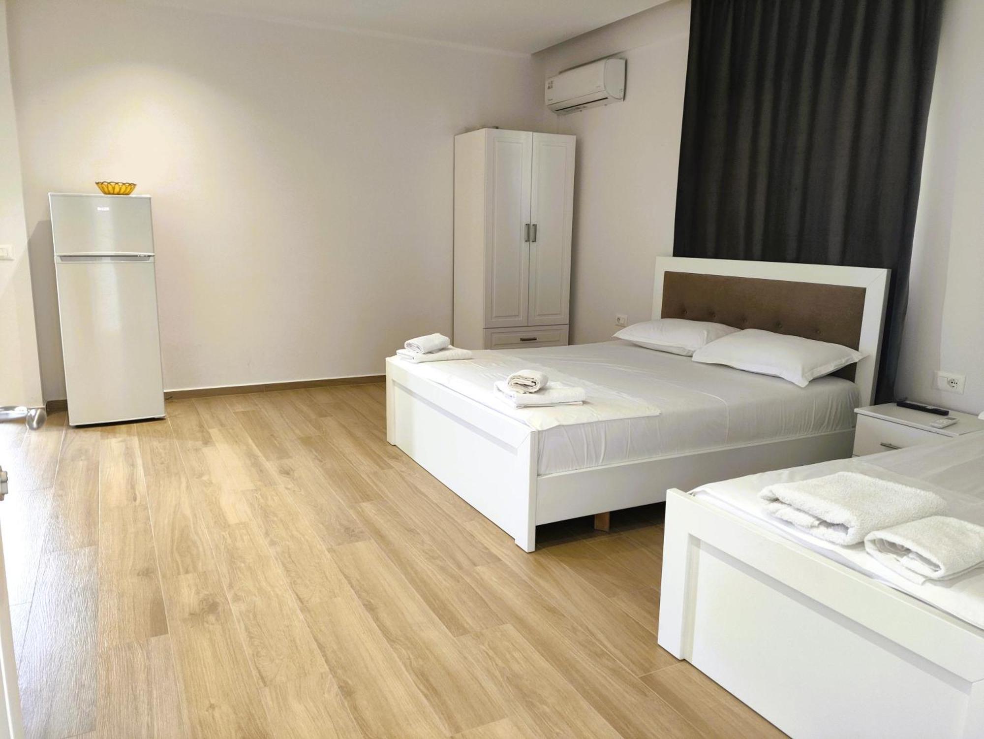 Hola Rooms Ksamil Bagian luar foto