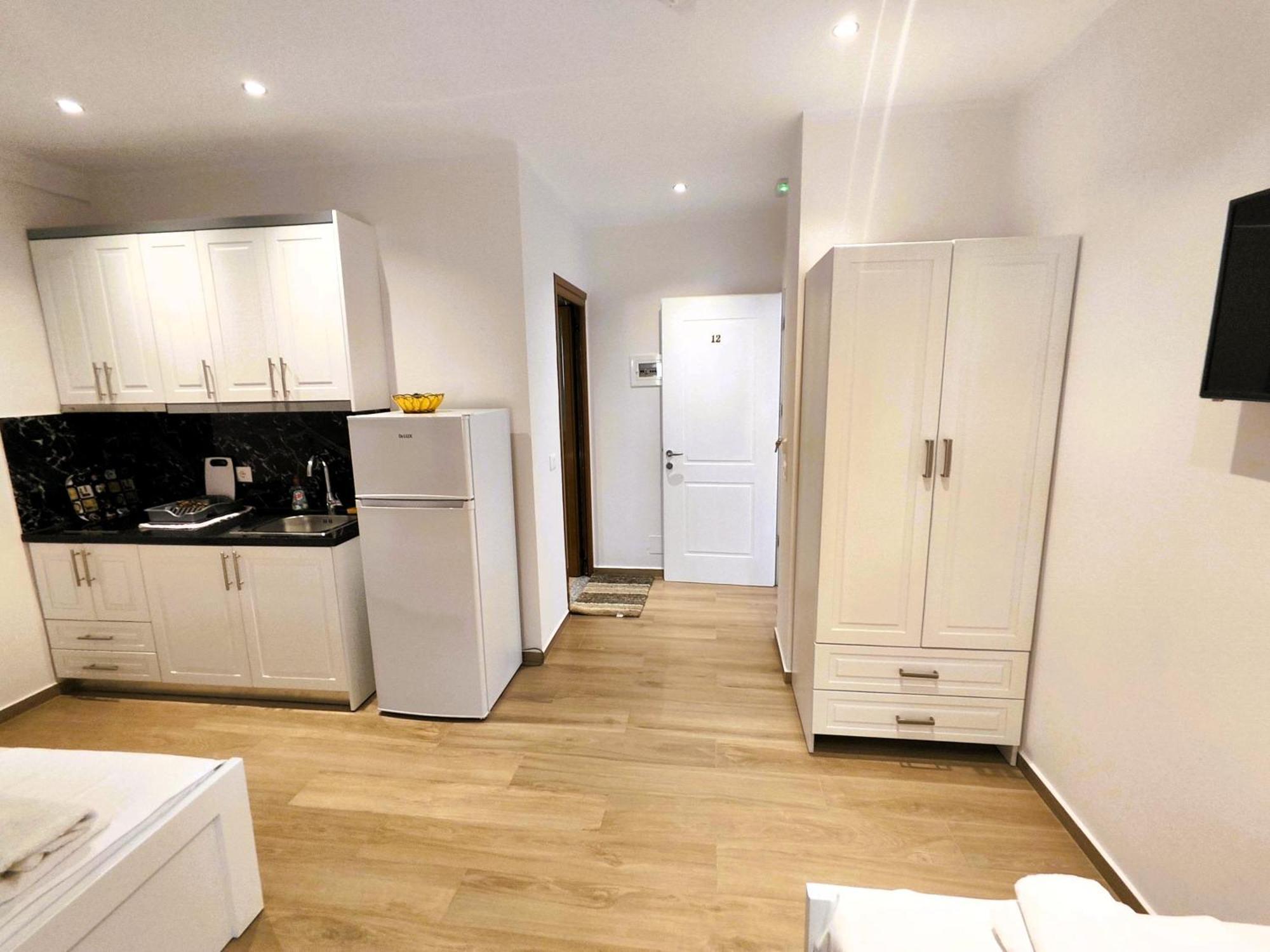 Hola Rooms Ksamil Bagian luar foto